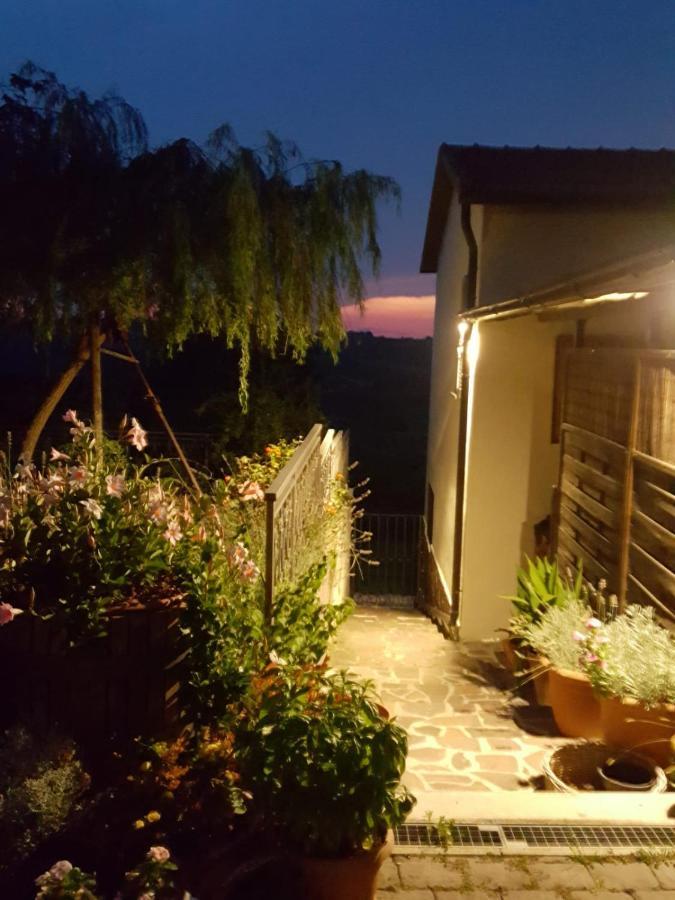 La Terrazza Sui Vigneti-Rovescala Bed & Breakfast San Damiano al Colle Exterior photo
