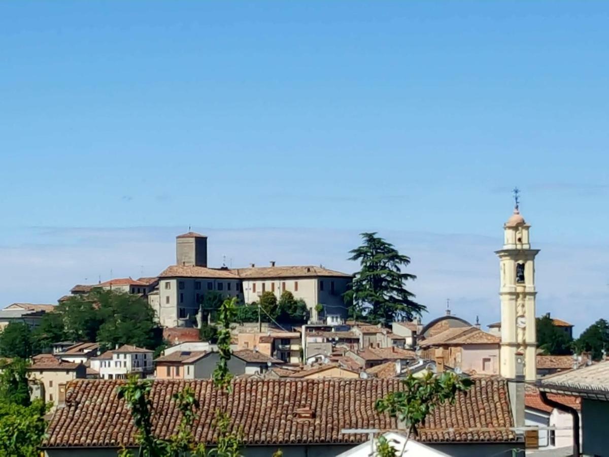 La Terrazza Sui Vigneti-Rovescala Bed & Breakfast San Damiano al Colle Exterior photo