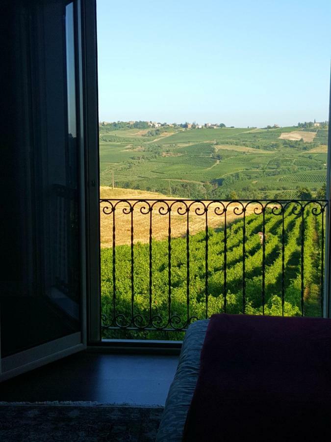La Terrazza Sui Vigneti-Rovescala Bed & Breakfast San Damiano al Colle Exterior photo