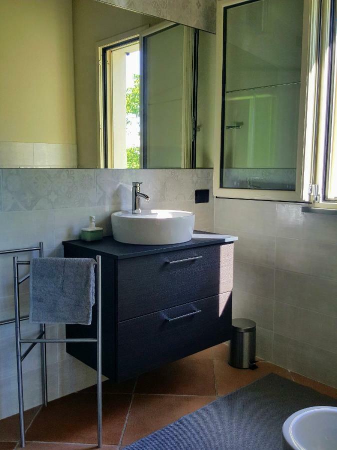 La Terrazza Sui Vigneti-Rovescala Bed & Breakfast San Damiano al Colle Exterior photo
